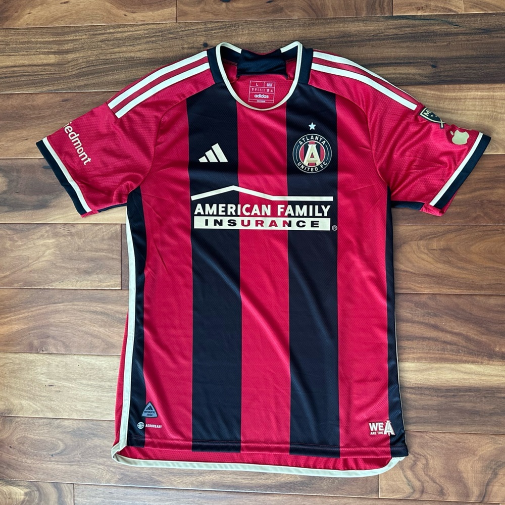 Adidas Atlanta United FC 23/24 Home Jersey size Large